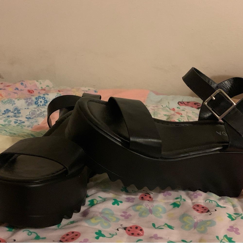 y2k platform wedges